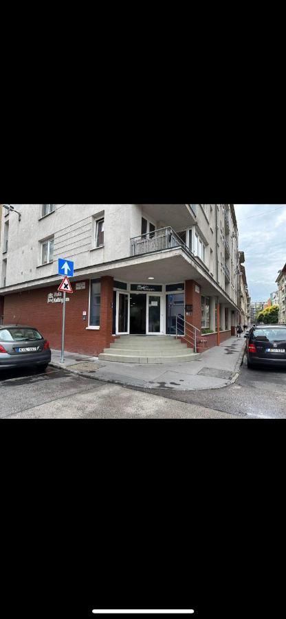 Viola Hostel Budapest Extérieur photo